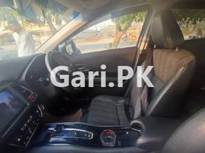 Honda Vezel Hybrid Z 2016 for Sale in Islamabad