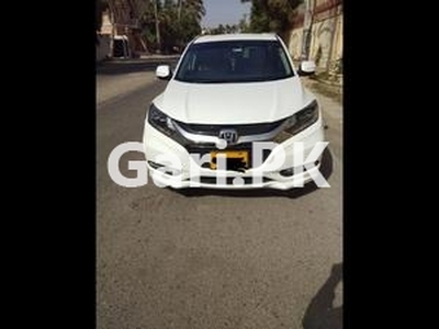 Honda Vezel Hybrid Z Sensing 2015 for Sale in Karachi