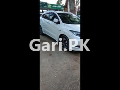 Honda Vezel Hybrid Z Sensing 2016 for Sale in Khushab