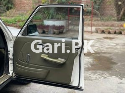 Mercedes Benz E Class 1983 for Sale in Lahore