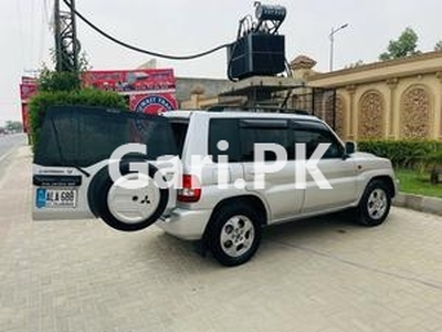 Mitsubishi Pajero 2000 for Sale in Lahore