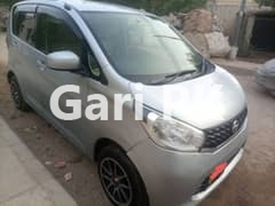 Nissan Dayz 2013 for Sale in Karimabad