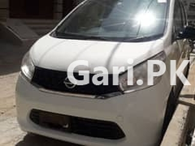 Nissan Dayz 2015 for Sale in North Nazimabad