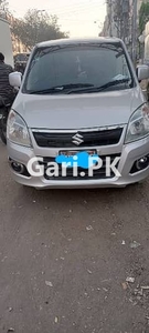 Suzuki Wagon R 2017 for Sale in Baloch Colony