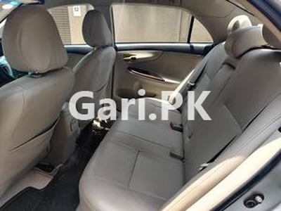 Toyota Corolla Altis Cruisetronic 1.6 2011 for Sale in Lahore