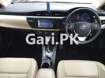 Toyota Corolla Altis Grande CVT-i 1.8 2015 for Sale in Abbottabad