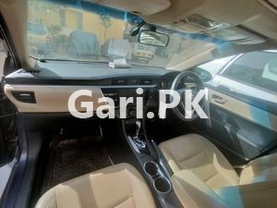 Toyota Corolla Altis Grande CVT-i 1.8 2015 for Sale in Karachi