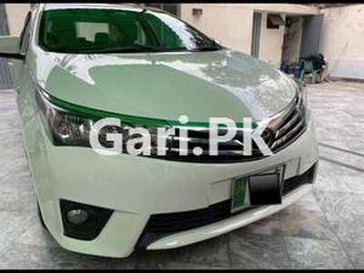 Toyota Corolla Altis Grande CVT-i 1.8 2015 for Sale in Lahore