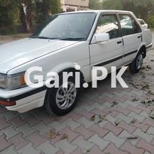 Toyota Corolla GL Saloon 1986 for Sale in Lahore