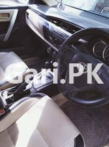 Toyota Corolla GLi Automatic 1.3 VVTi 2015 for Sale in Gujrat