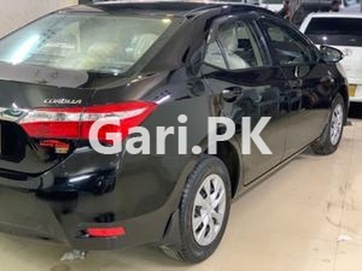 Toyota Corolla GLi Automatic 1.3 VVTi 2015 for Sale in Karachi