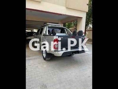 Toyota Hilux D-4D Automatic 2010 for Sale in Karachi