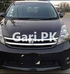 Toyota ISIS 2007 for Sale in