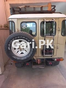 Toyota Land Cruiser 1984 for Sale in F-11