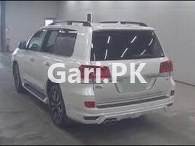 Toyota Land Cruiser ZX 2016 for Sale in Karachi