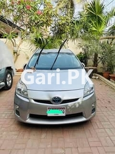Toyota Prius 2011 for Sale in DHA Phase 5