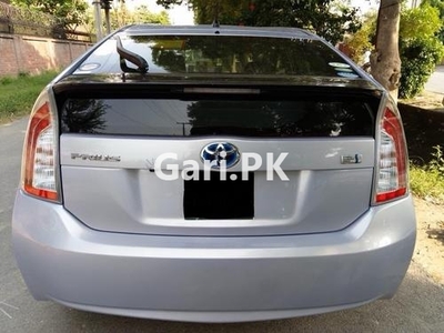 Toyota Prius 2014 for Sale in Lahore