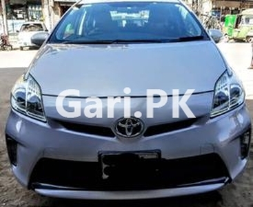 Toyota Prius G 1.8 2012 for Sale in Rawalpindi