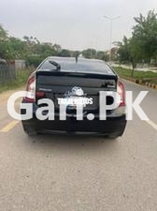 Toyota Prius G Touring Selection Leather Package 1.8 2013 for Sale in Islamabad