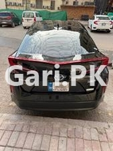 Toyota Prius PHV (Plug In Hybrid) 2017 for Sale in Rawalpindi
