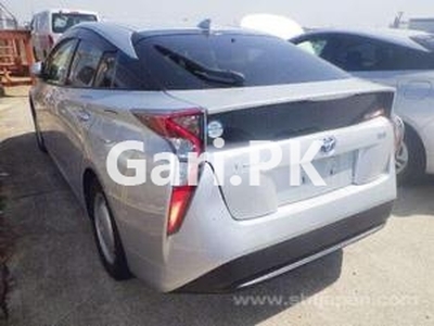 Toyota Prius S 2018 for Sale in Karachi