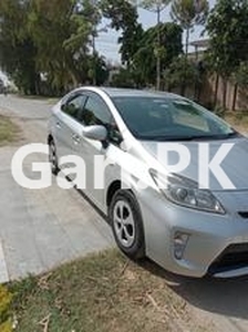 Toyota Prius S LED Edition 1.8 2013 for Sale in Mardan