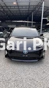 Toyota Prius S Touring Selection 2016 for Sale in Islamabad