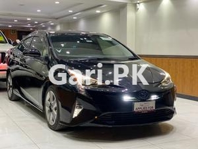 Toyota Prius S Touring Selection 2018 for Sale in Peshawar