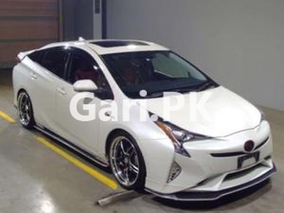 Toyota Prius S Touring Selection 2018 for Sale in Peshawar