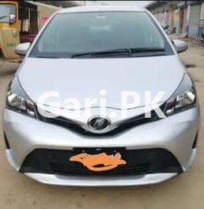 Toyota Vitz 2014 for Sale in chill ac