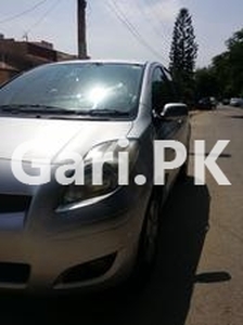 Toyota Vitz B 1.0 2008 for Sale in Karachi