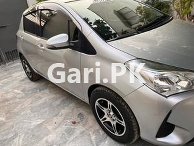 Toyota Vitz F 1.0 2016 for Sale in Karachi