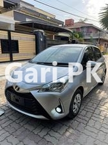 Toyota Vitz F 1.0 2019 for Sale in Sialkot