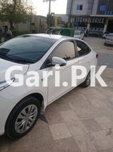 Toyota Yaris GLI CVT 1.3 2021 for Sale in Bahawalpur