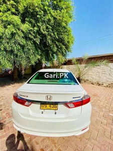 Honda Grace Hybrid GLI 2015 for Sale in Multan