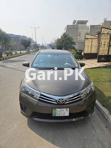 Toyota Corolla Altis Grande 1.8 2015 for Sale in Faisalabad