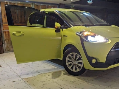 Toyota sienta Hybrid 2016/22