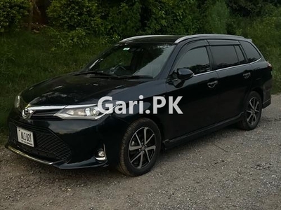 Toyota Corolla Fielder Hybrid G WB 2017 for Sale in Islamabad