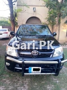 Toyota Hilux 2011 for Sale in Islamabad
