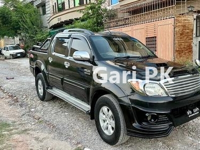 Toyota Hilux D-4D Automatic 2005 for Sale in Rawalpindi