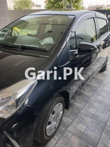 Toyota Vitz F 1.0 2018 for Sale in Lahore