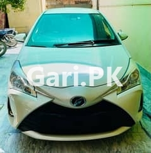 Toyota Vitz 2020 for Sale in Sialkot