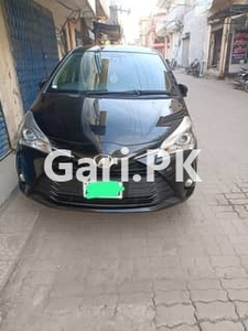Toyota Vitz 2019 for Sale in Sialkot