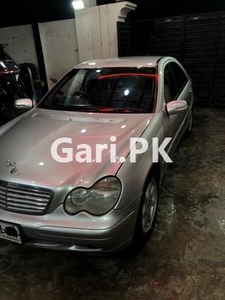 Mercedes Benz C Class C200 CDI 2002 for Sale in Lahore