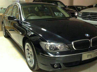 BMW 7 Series - 3.0L (3000 cc) Black