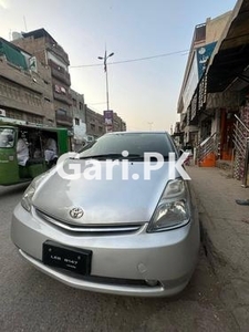 Toyota Prius S 1.5 2008 for Sale in Peshawar