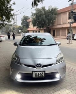 Toyota Prius 2017 for Sale in Lahore