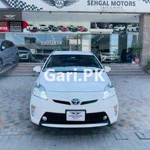 Toyota Prius 2015 for Sale in Rawalpindi