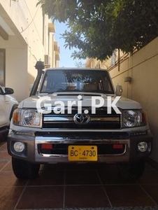 Toyota Land Cruiser 70 Series 30th Anniversary Edition (facelift) 1994 for Sale in Karachi