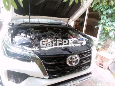 Toyota Fortuner 2.7 V 2022 for Sale in Islamabad